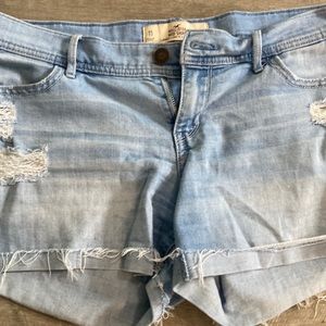 Holister shorts size 11